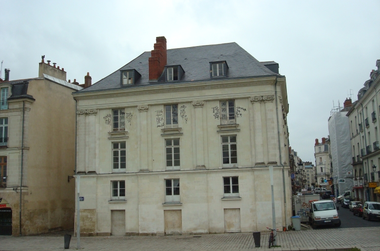 1BIS QUAI TURENNE - Photo 1