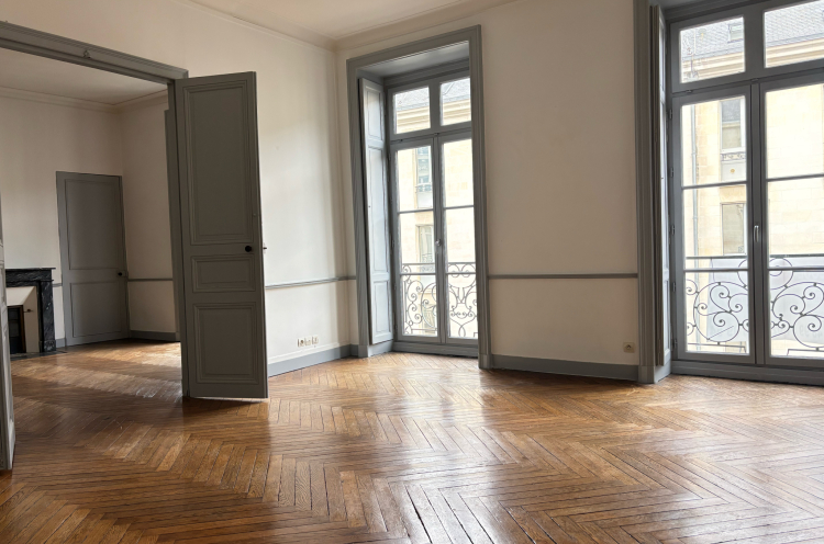 Location appartement 4 pièce(s) 98 m² - Photo 1