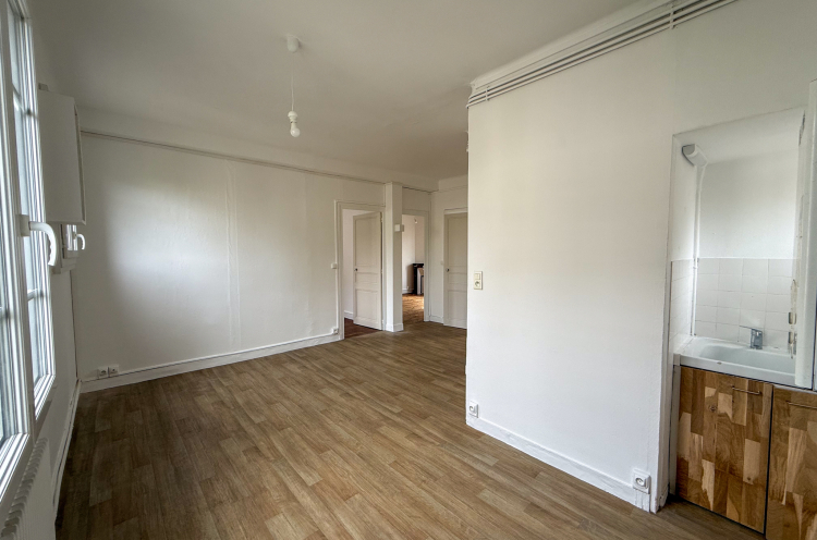 Location appartement 4 pièce(s) 65 m² - Photo 1