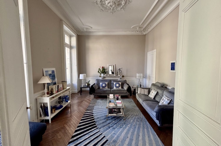 Location appartement 5 pièce(s) 152 m² - Photo 1