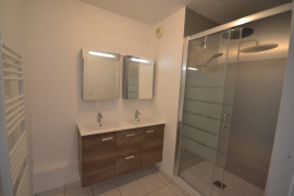 Location appartement 3 pièce(s) 88 m² - Photo 4